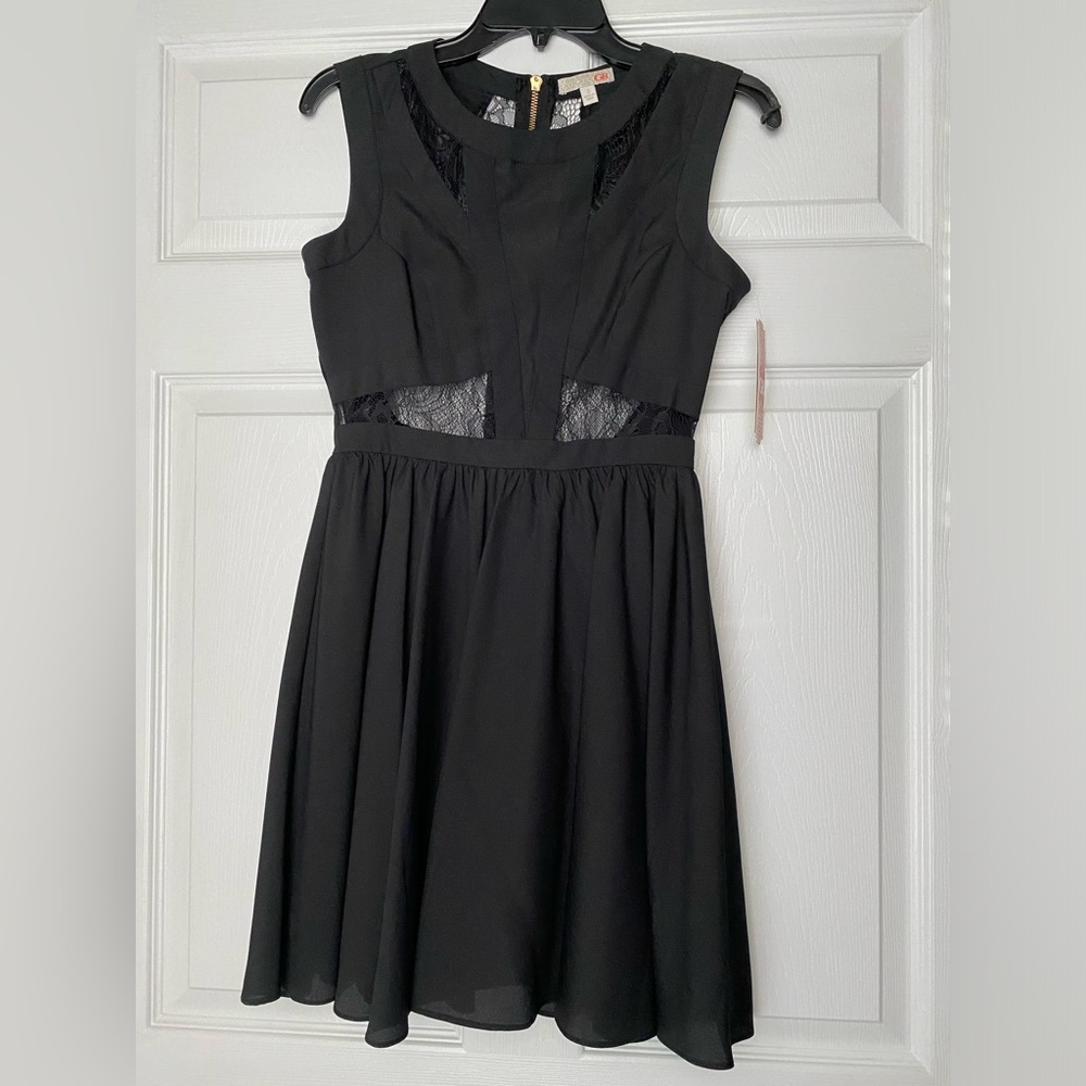Black Sleeveless Dress Gianni Binni Lace Back